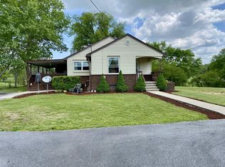3620 Three Oaks Dr, Kingsport, TN 37660
