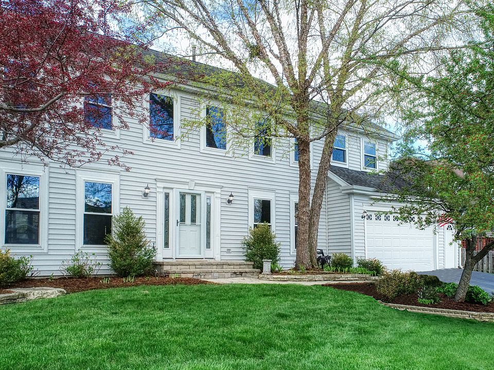1st image of 740 Waterford Dr
