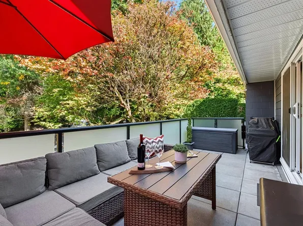 9151 Forest Grove Dr #16, Burnaby, BC V5A 3Z5