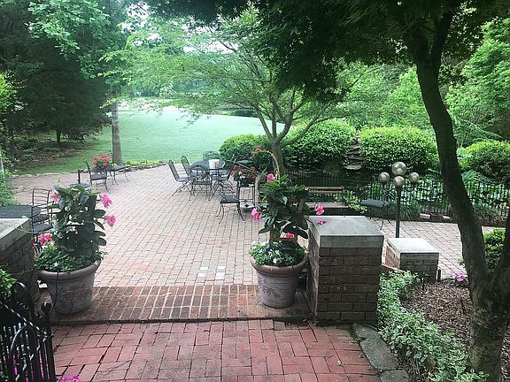 5th image of 651 Peregrine Pl
