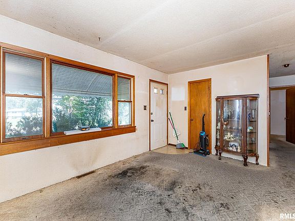 4th image of 2521 W Stockwell Ln