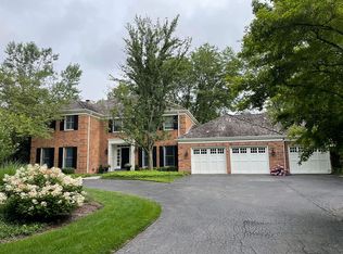 2358 Hedge Row, Northfield, IL 60093