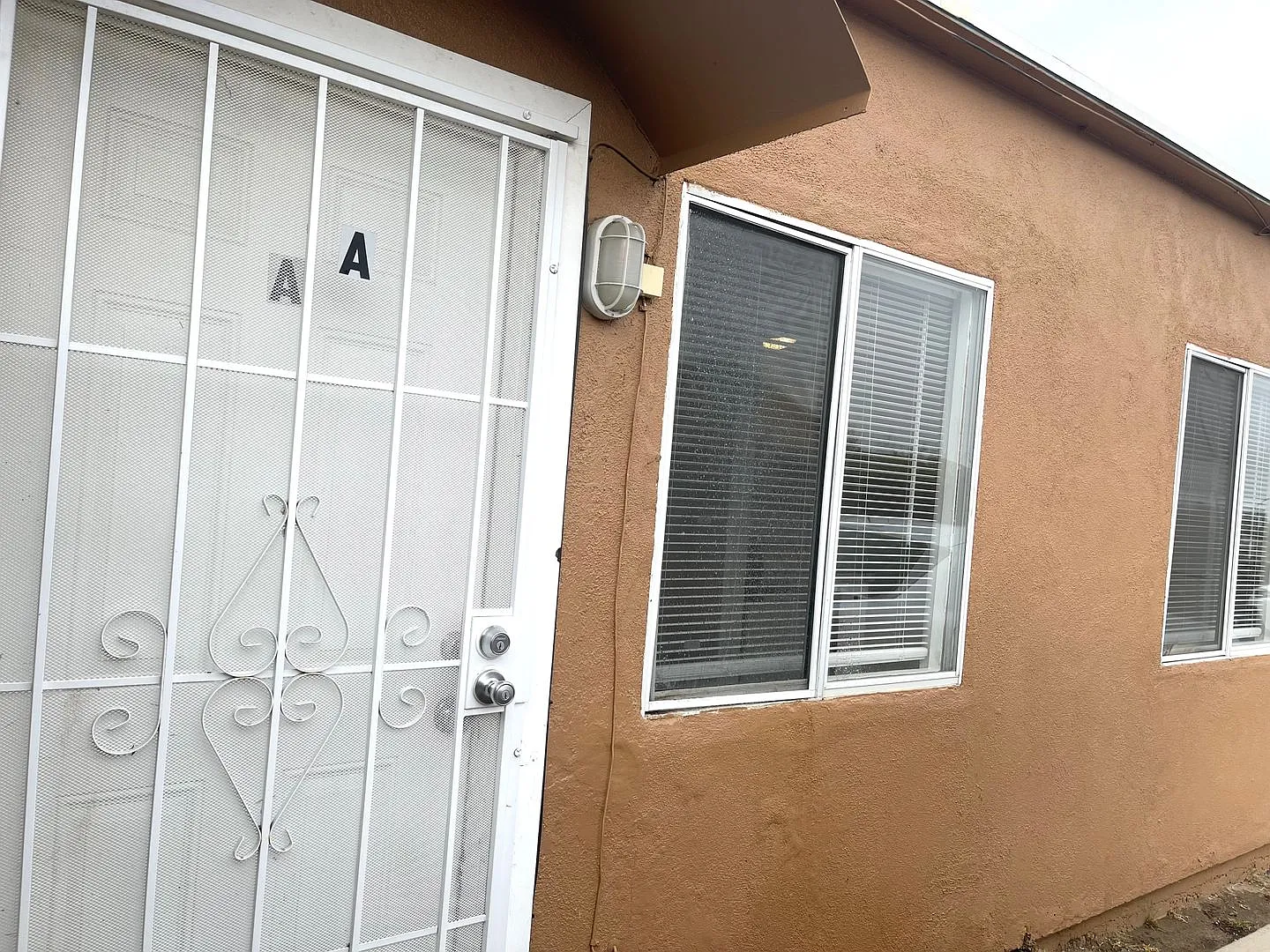 606 Linden Court — Photo 1