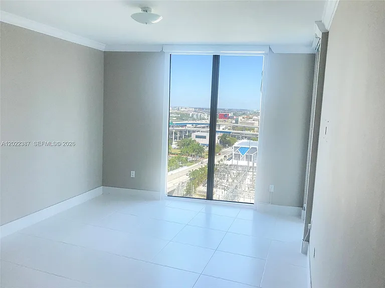 185 SW 7th St #1611 — Photo 12