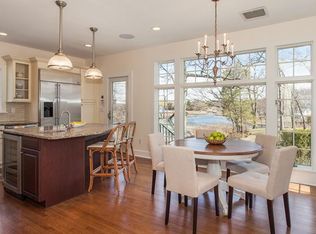 22 Pryer Manor Rd, Larchmont, NY 10538