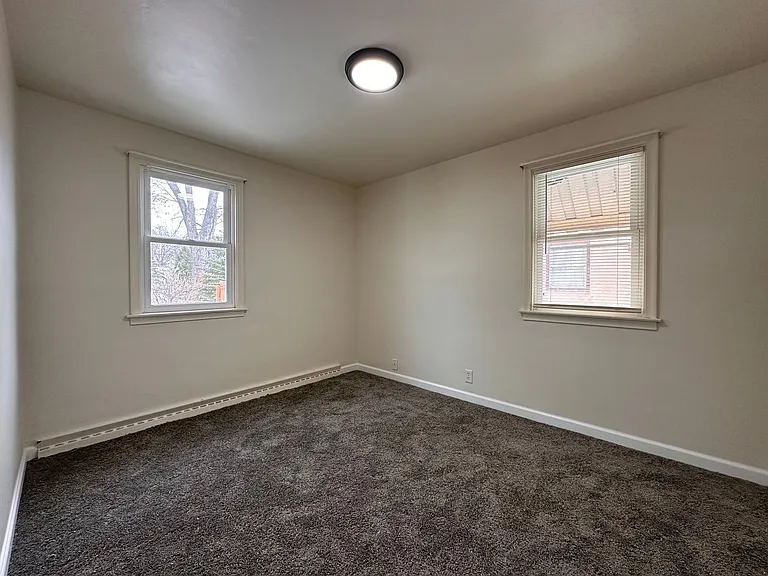 335 14th Ave — Photo 20