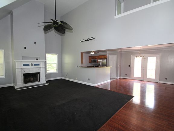 4th image of 4002 Laurel Bend Dr #19