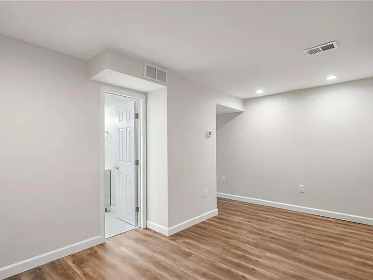 3412 Belleford Ct NE — Photo 29