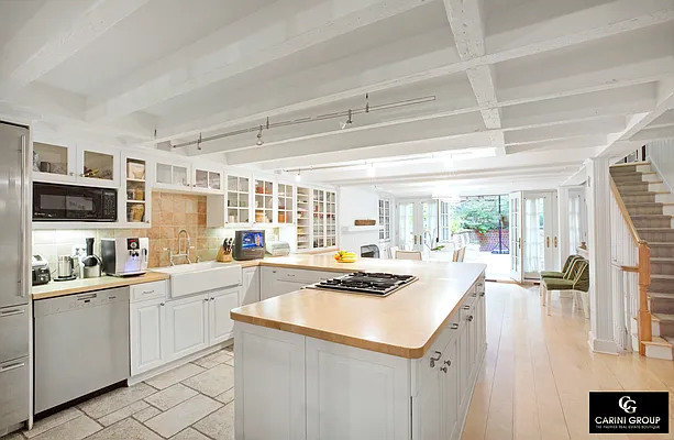 Rented by Carini Group | media 30