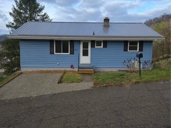 68437 Elm St, Bridgeport, OH 43912
