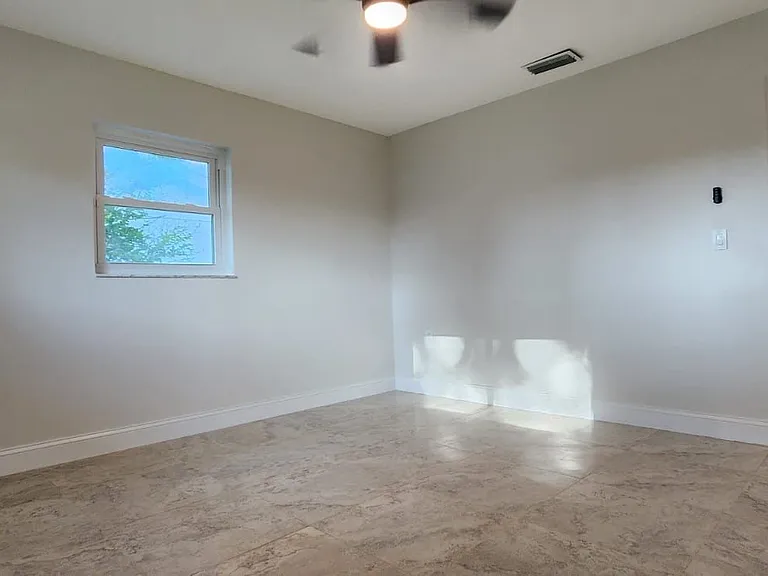 4590 Carson St NE — Photo 26