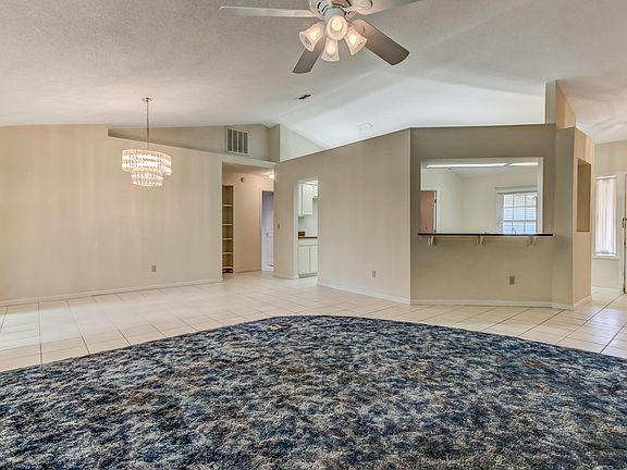 5th image of 2183 Saint Martins Dr E
