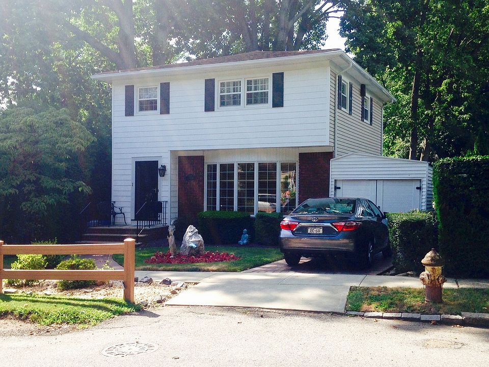 1st image of 683 Clawson St
