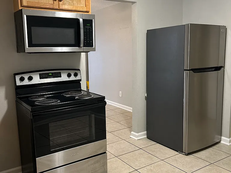 7060 Boston Dr — Photo 6