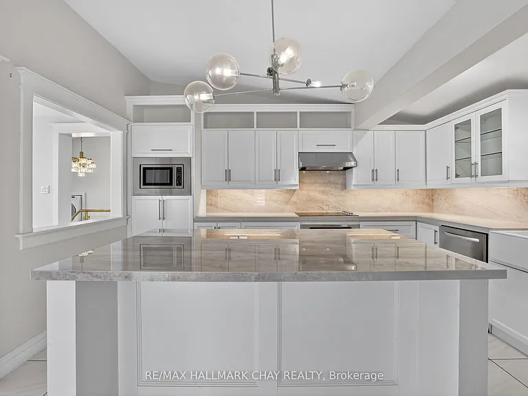 80 Beaumonde Heights Dr #UPPER — Photo 18