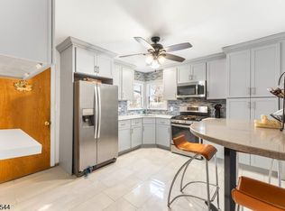398 W 4th Ave, Roselle, NJ