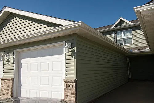 1803 Daniel Ln NE Photo 1