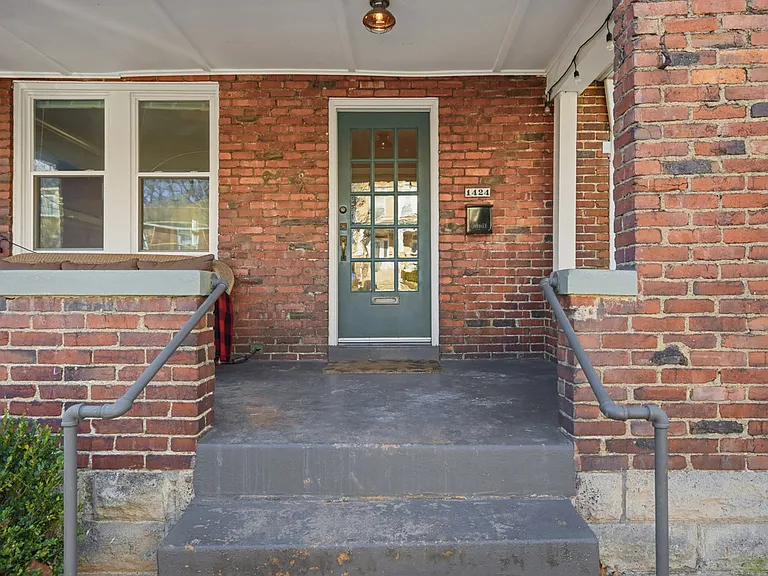 1424 Macon Ave — Photo 3