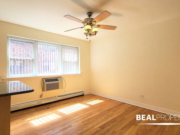 625 W Wrightwood — Photo 17