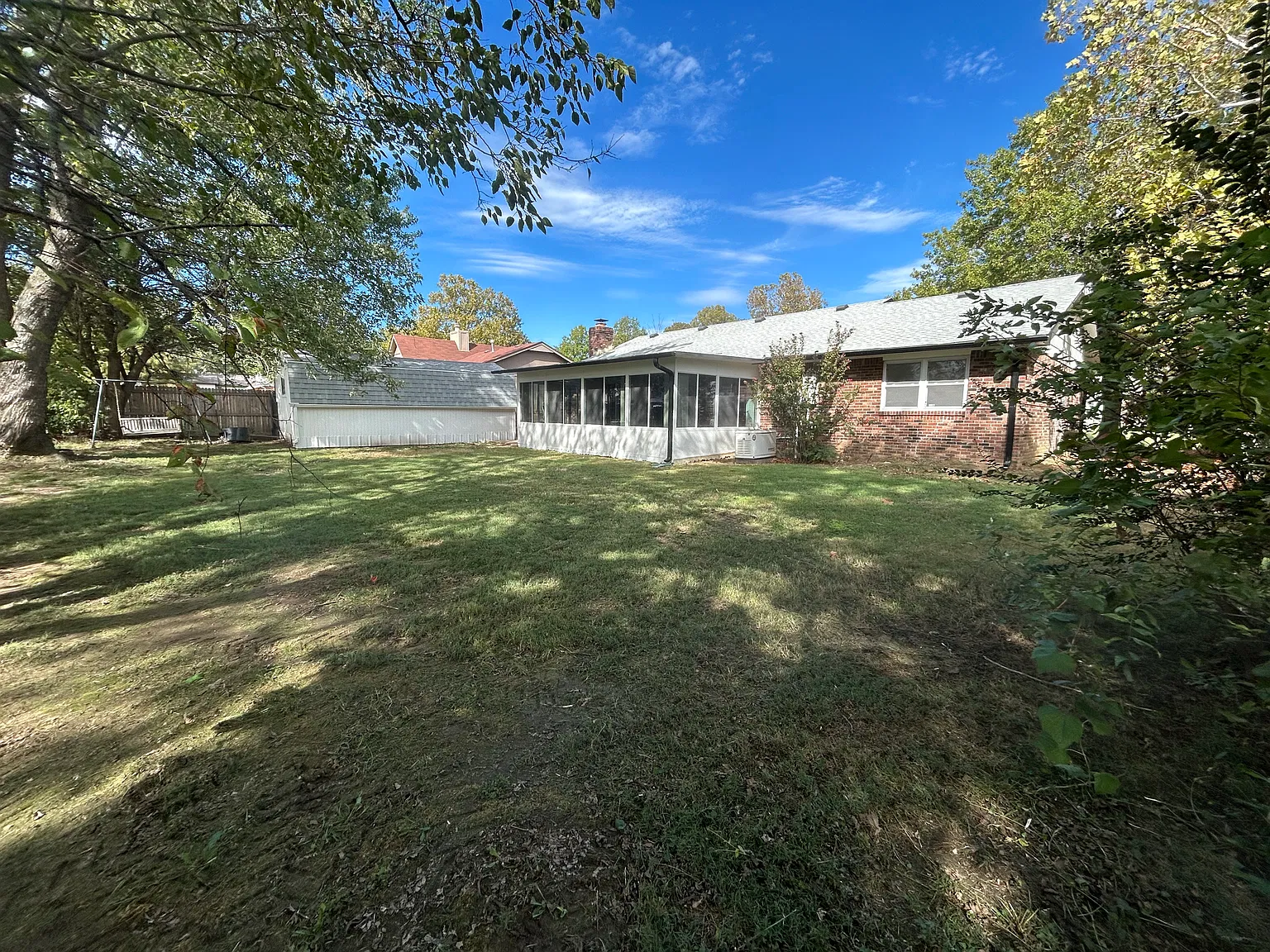 3 bed, 1492 sqft, $1,900 — Photo 2