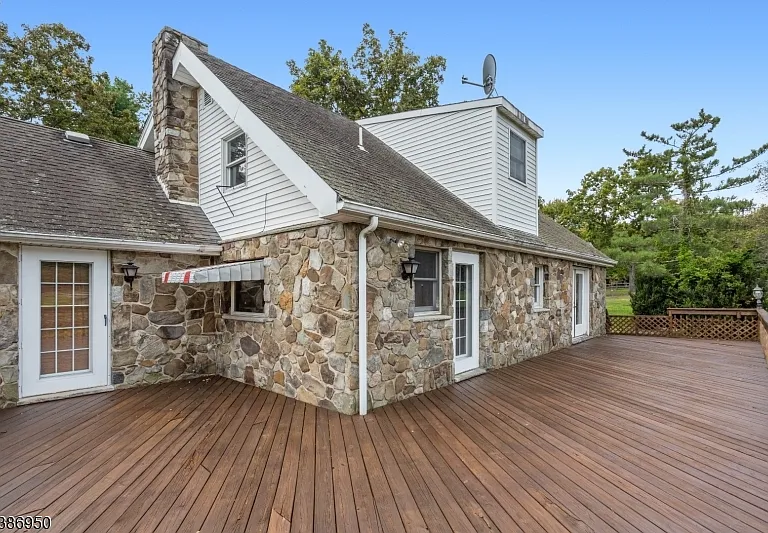 87 Glen Rd — Photo 24