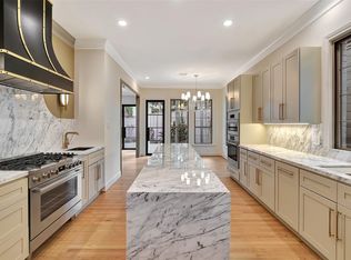 74 Briar Hollow Ln, Houston, TX 77027