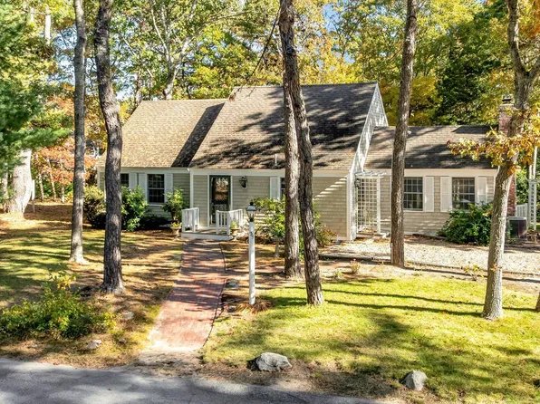 35 Marway, Mashpee, MA 02649