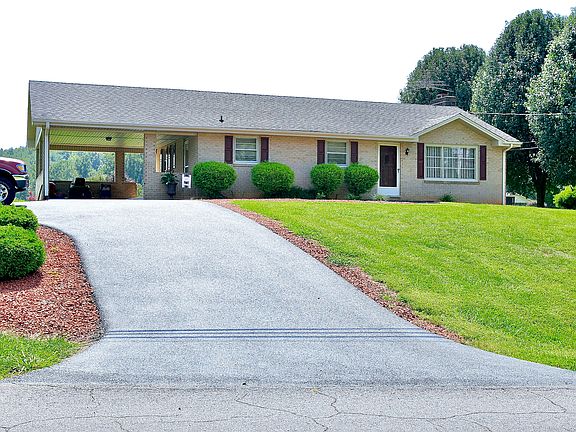2nd image of 110 Hollywood Dr