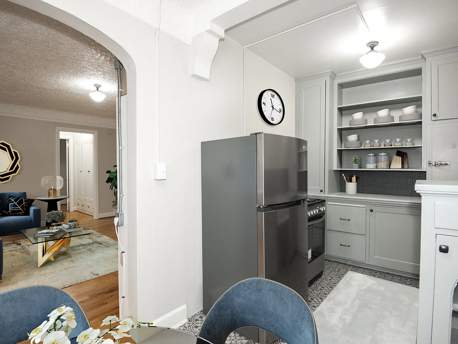 Manhattan Apartments — Photo 2