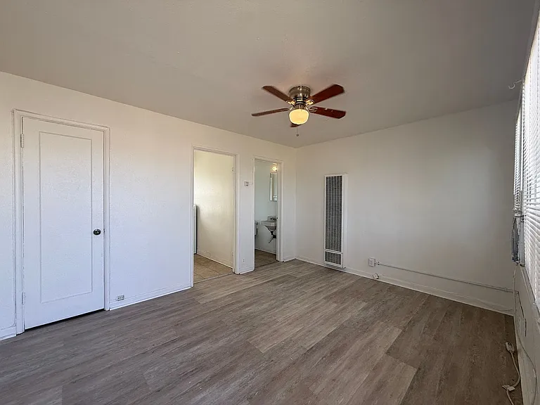 38717 6th St E #4 — Photo 3