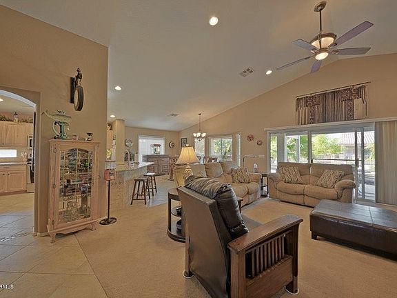 4th image of 2623 E Desert Wind Dr