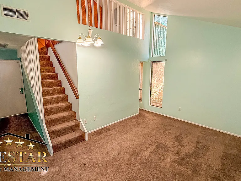 2446 Hasti Acres Dr — Photo 24