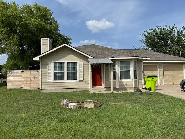 3 bed, 1576 sqft, $1,750 — Photo 1