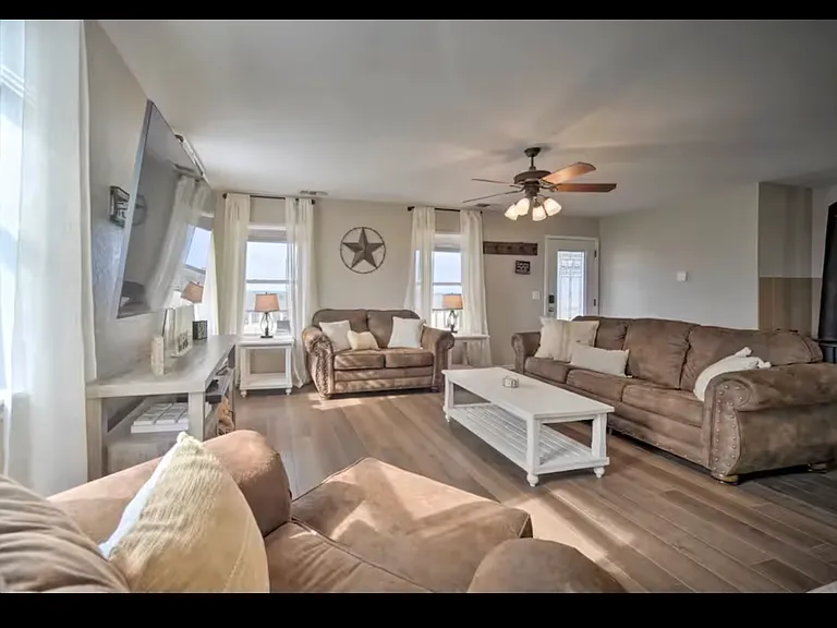 324 Deer Rd — Photo 19