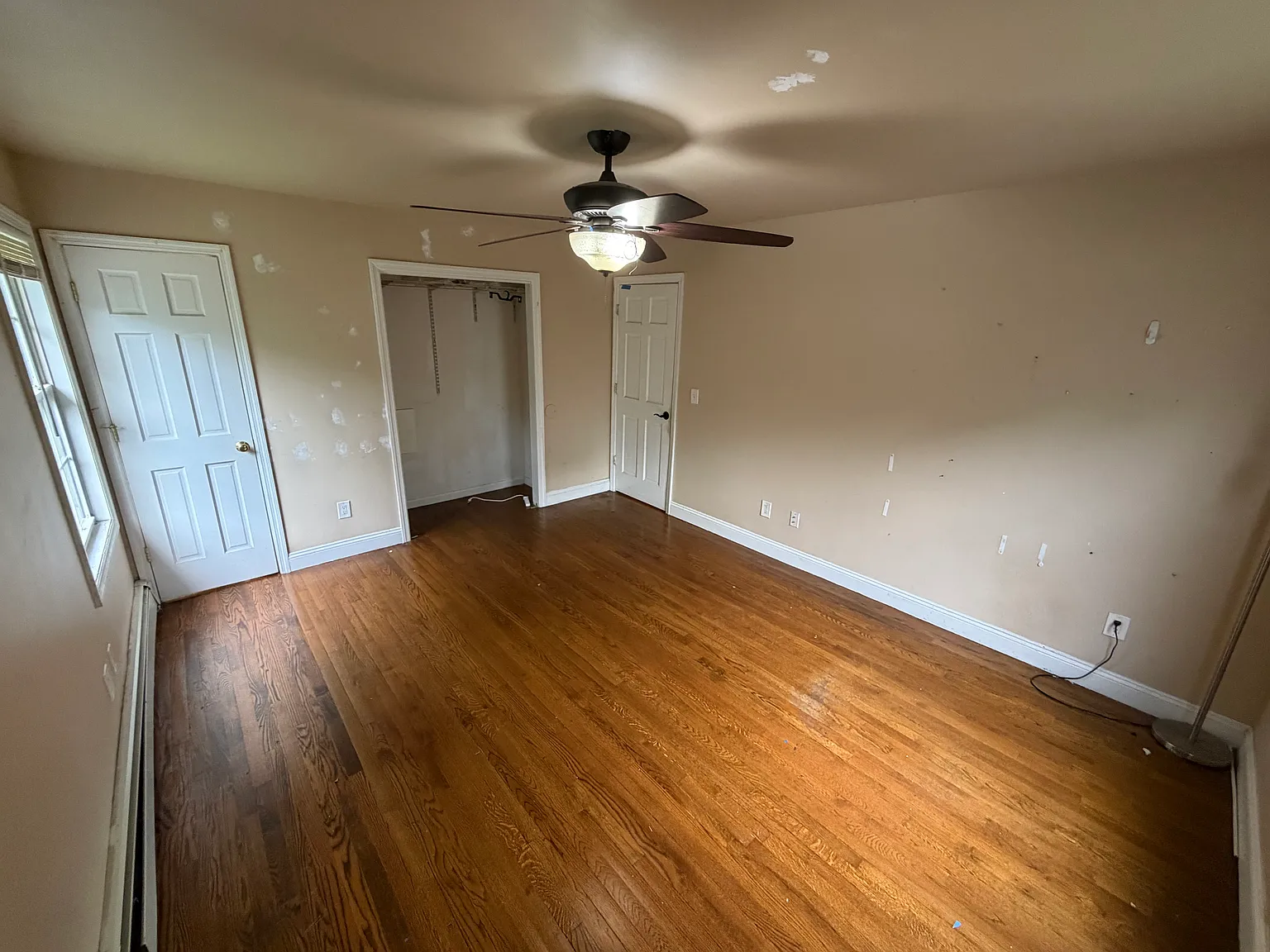 3 bed, 985 sqft, $4,000 — Photo 4