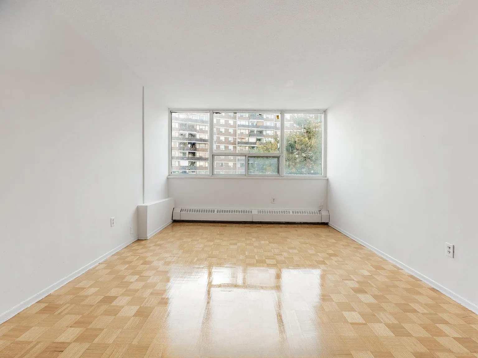 1385 Midland Ave — Photo 4