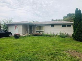 1011 N Madison St, Lincoln, IL 62656