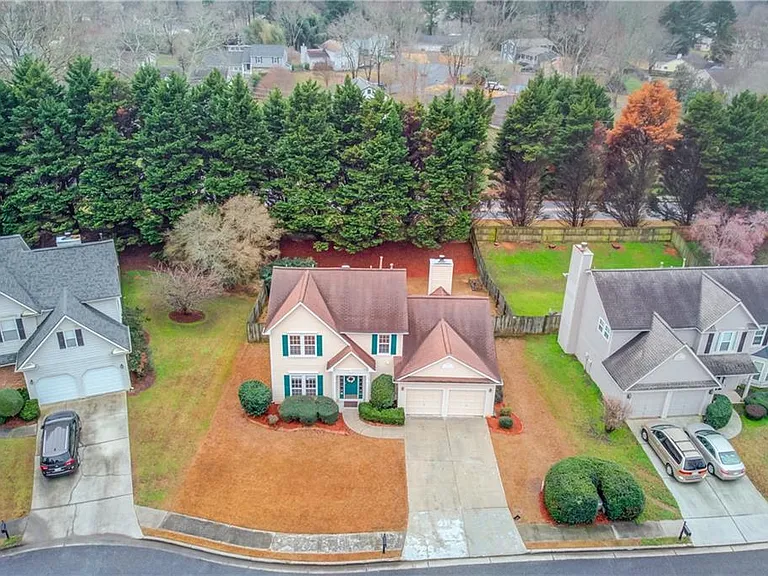3924B Berwick Farm Dr — Photo 3