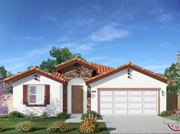 1460 Crimson Way, Dinuba, CA 93618