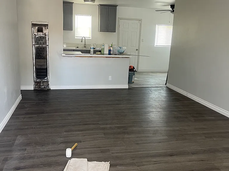 425 W Cherry St — Photo 3