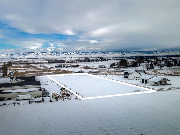 1068 Locher Road, Touchet, WA 99360
