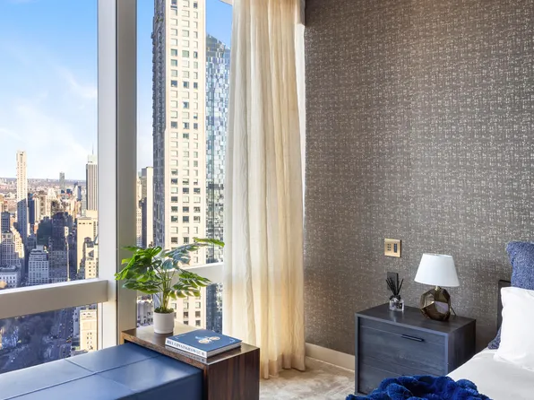 25 Columbus Circle image 7 of 18