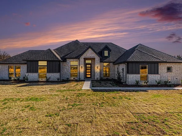 7040 Southrock Dr, Midlothian, TX 76065