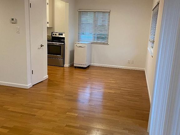 4th image of 1437 Floribunda Ave APT 10