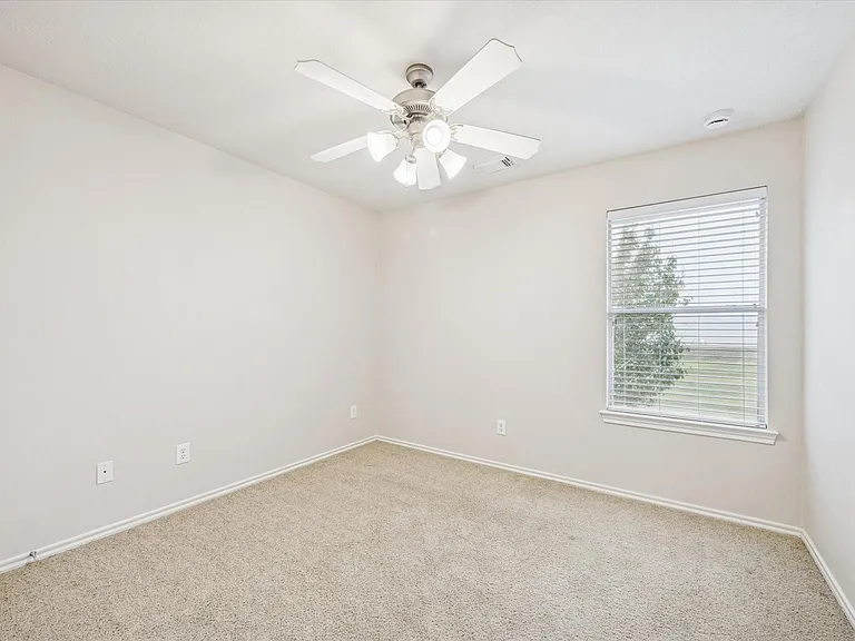3206 Pearl Bluff Ln — Photo 15
