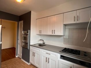 35 Exeter Rd #2, Jersey City, NJ 07305