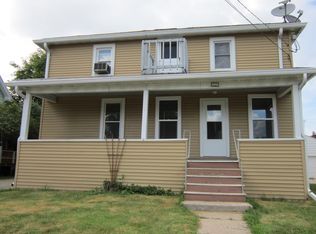 1126 Arthur Ave, Oshkosh, WI 54902