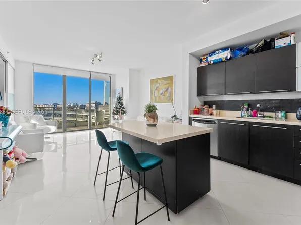 90 SW 3rd St APT 1410, Miami, FL 33130