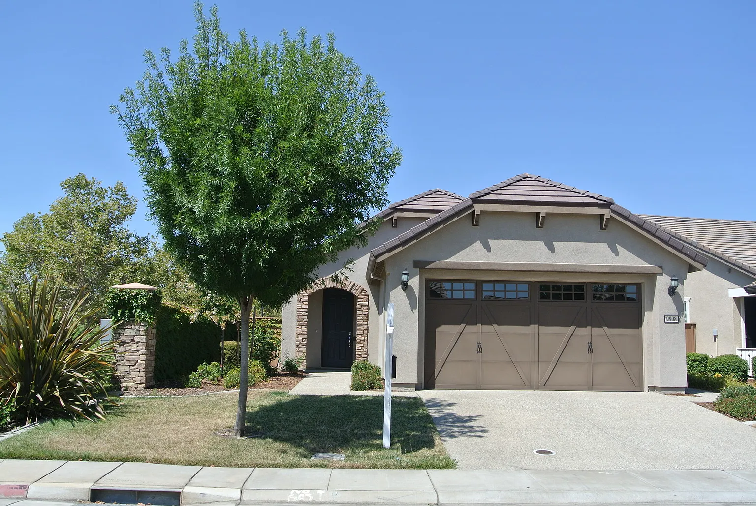 9908 Sheffield Way photo 1