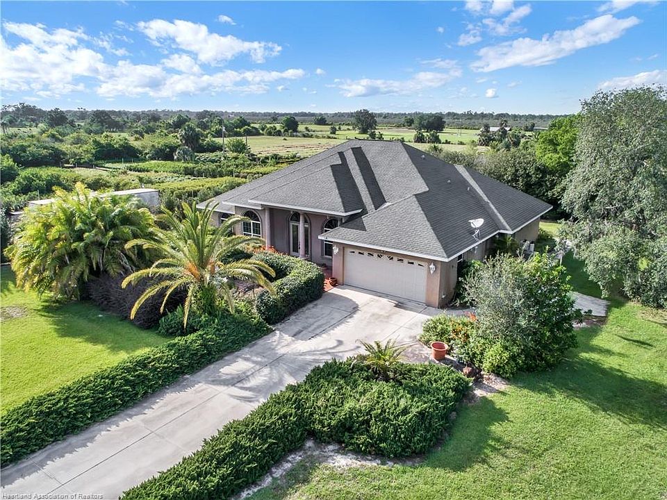 1st image of 27 Dawg House Dr